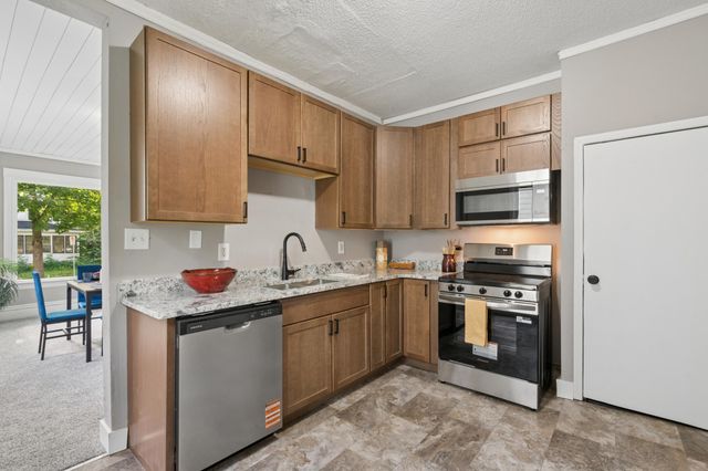 2803 Fremont Avenue N, Minneapolis, MN 55411