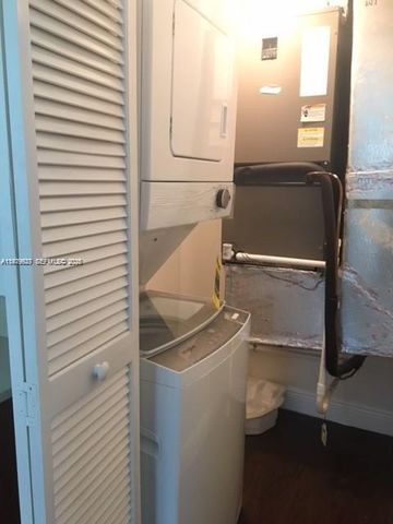 1528 Brickell Ave 101, Miami, FL 33129