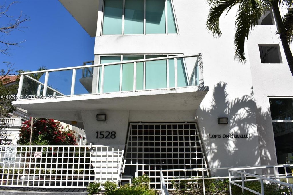 1528 Brickell Ave 101, Miami, FL 33129