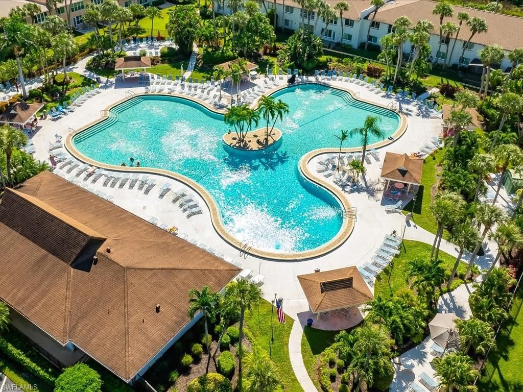 4200 Looking Glass LN 4204, NAPLES, FL 34112 — exterior