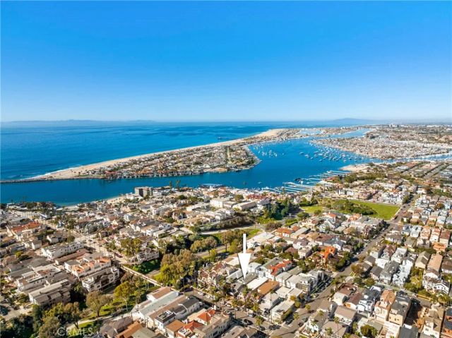 411 Goldenrod A, Corona Del Mar, CA 92625