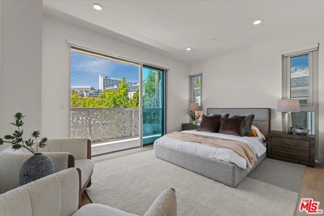 1257 N Sweetzer Avenue 302, West Hollywood, CA 90069