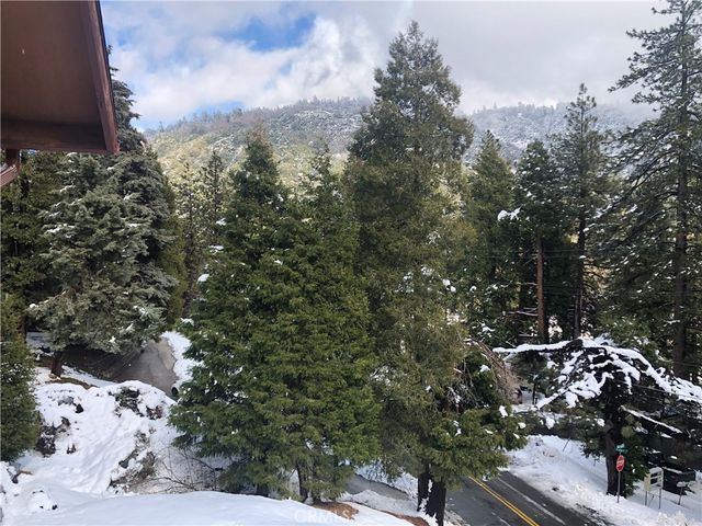 508 Dart Canyon, Crestline, CA 92325