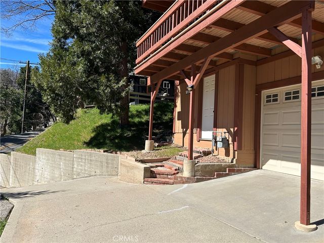 508 Dart Canyon, Crestline, CA 92325
