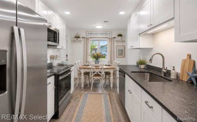 24050 Lakewood Street, Saint Clair Shores, MI 48082
