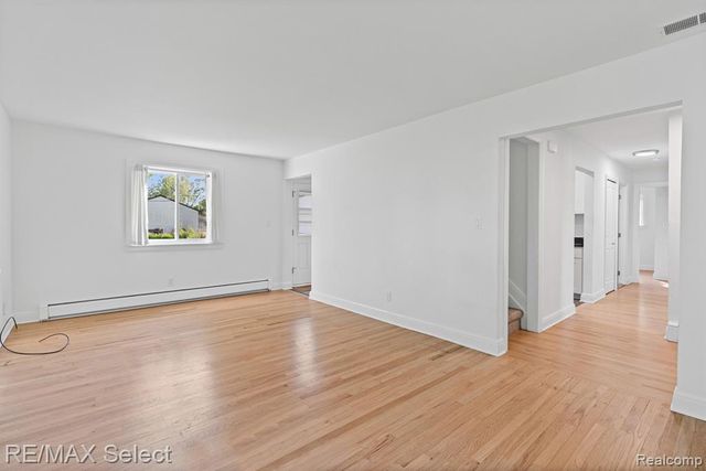 24050 Lakewood Street, Saint Clair Shores, MI 48082