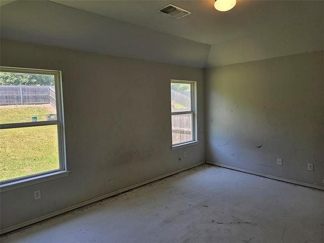 208 Tuscany Circle, Noble, OK 73068