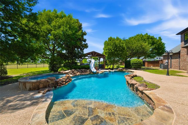 5079 April Lane, Waxahachie, TX 75165