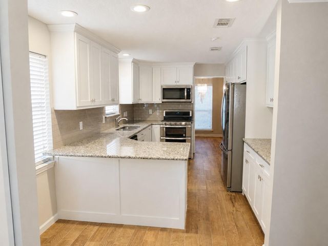 15322 Wandering Trail, Friendswood, TX 77546