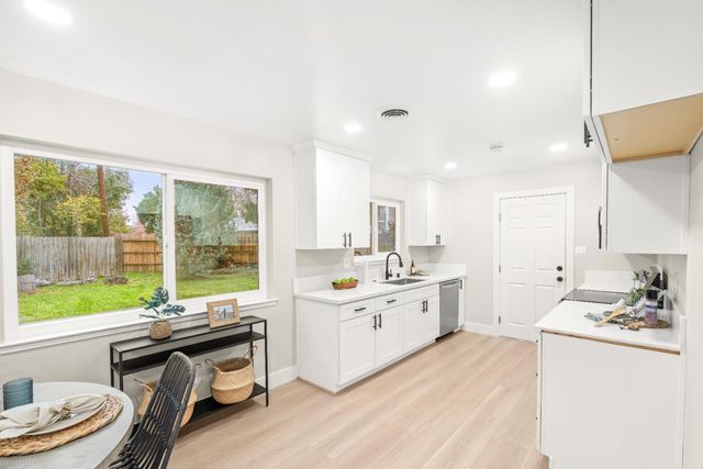 5610 Millburn St, Carmichael, CA 95608