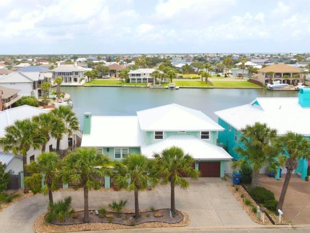 33 Blue Heron Dr, Rockport, TX 78382 — photo 2