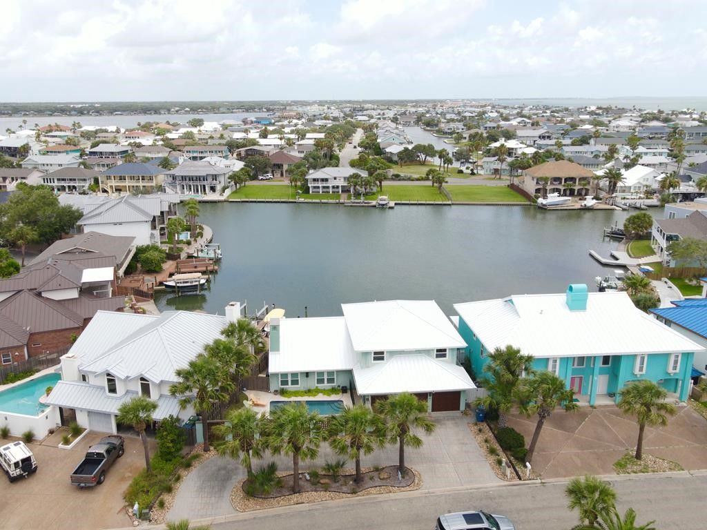 33 Blue Heron Dr, Rockport, TX 78382 — photo 3