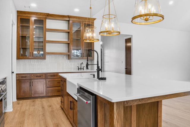 2388 Lansing Switch Rd., Longview, TX 75602