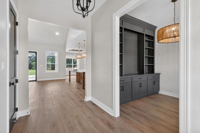 2388 Lansing Switch Rd., Longview, TX 75602