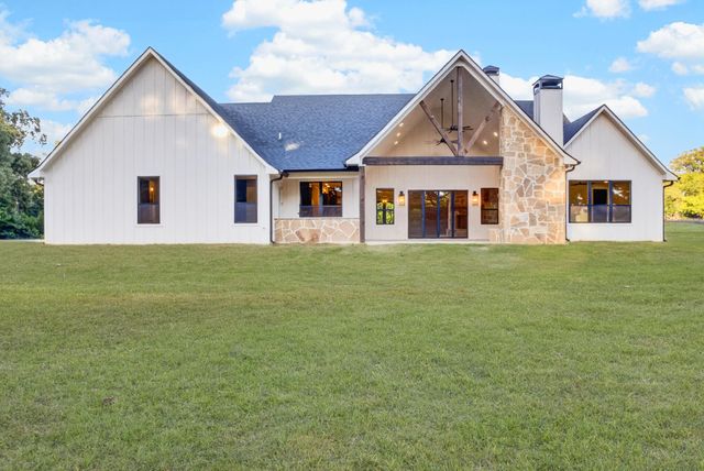 2388 Lansing Switch Rd., Longview, TX 75602