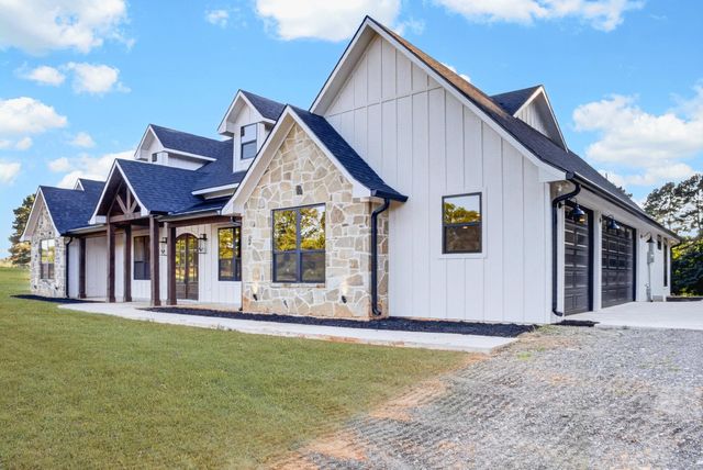 2388 Lansing Switch Rd., Longview, TX 75602