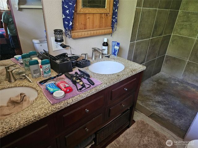 283 Middle Ford Road, Chehalis, WA 98532