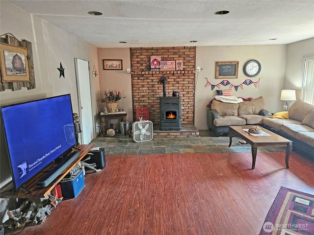 283 Middle Ford Road, Chehalis, WA 98532