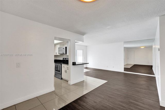 2481 SW 82nd Avenue 205, Davie, FL 33324
