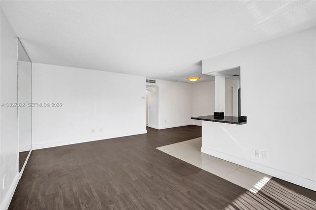 2481 SW 82nd Avenue 205, Davie, FL 33324
