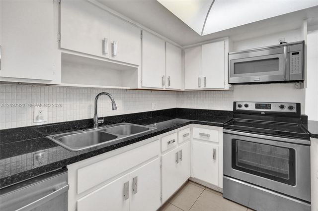 2481 SW 82nd Avenue 205, Davie, FL 33324