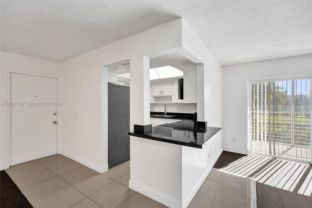 2481 SW 82nd Avenue 205, Davie, FL 33324