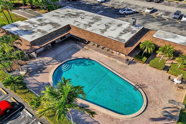 2481 SW 82nd Avenue 205, Davie, FL 33324