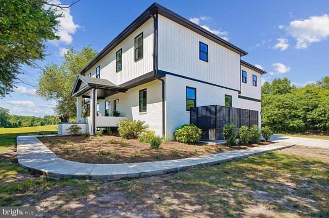 17304 QUEEN ANNE BRIDGE RD, Bowie, MD 20716