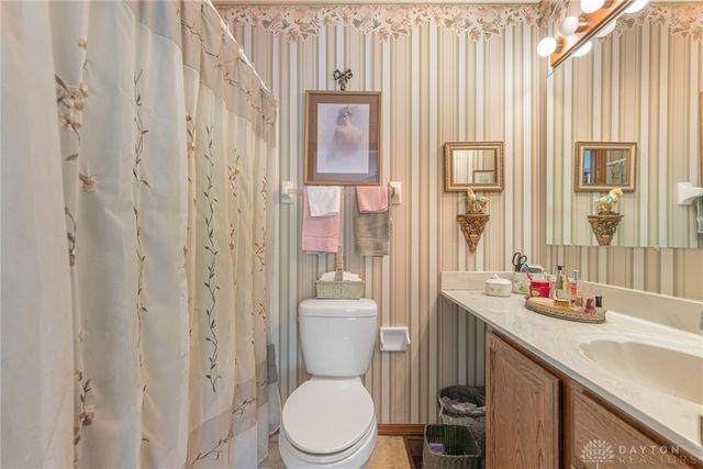 28 Tamarack Trail, Springboro, OH 45066