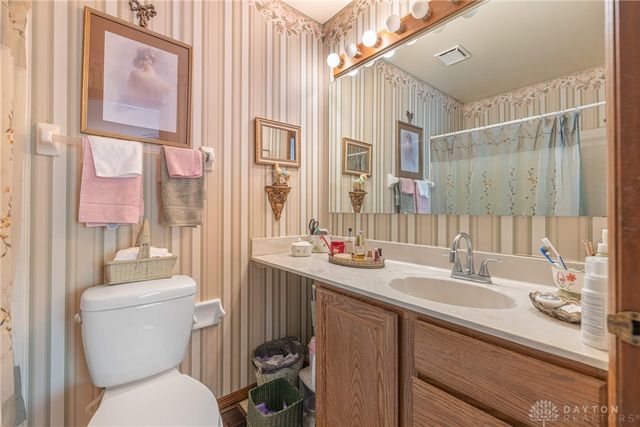 28 Tamarack Trail, Springboro, OH 45066