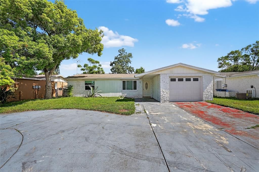 7015 OAKSHIRE DRIVE, Port Richey, FL 34668