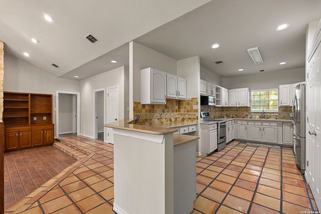 624 HIGH COUNTRY RDG, San Antonio, TX 78260