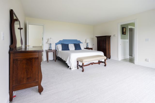 1163 Thompsons Point Road, Charlotte, VT 05445