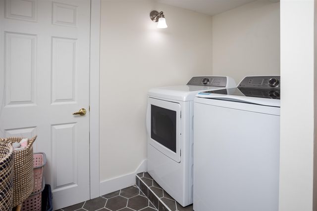 1163 Thompsons Point Road, Charlotte, VT 05445