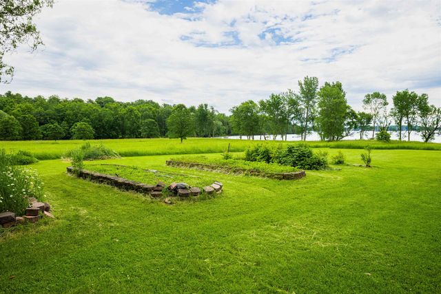 1163 Thompsons Point Road, Charlotte, VT 05445