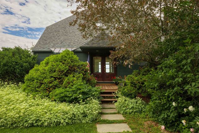 1163 Thompsons Point Road, Charlotte, VT 05445