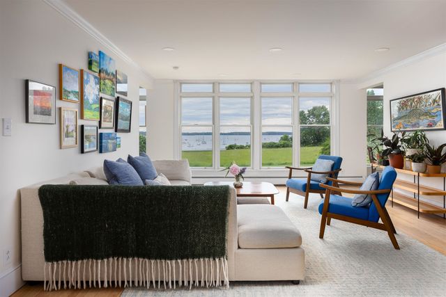 1163 Thompsons Point Road, Charlotte, VT 05445