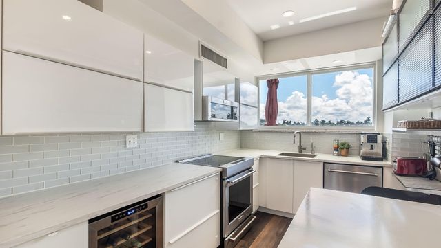 333 SUNSET Drive 104, Fort Lauderdale, FL 33301