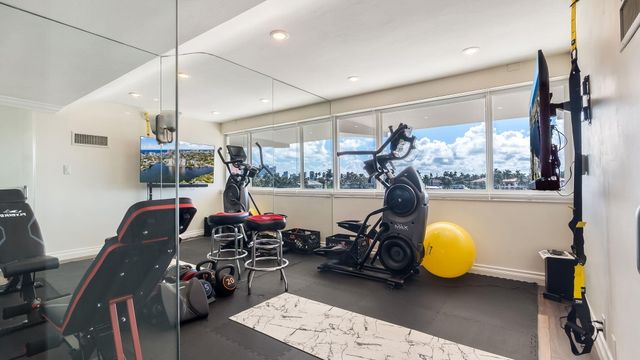 333 SUNSET Drive 104, Fort Lauderdale, FL 33301