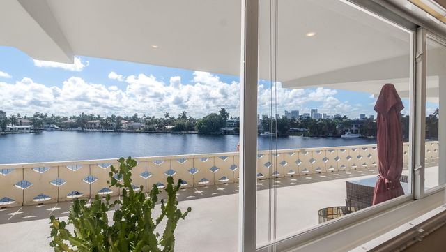 333 SUNSET Drive 104, Fort Lauderdale, FL 33301