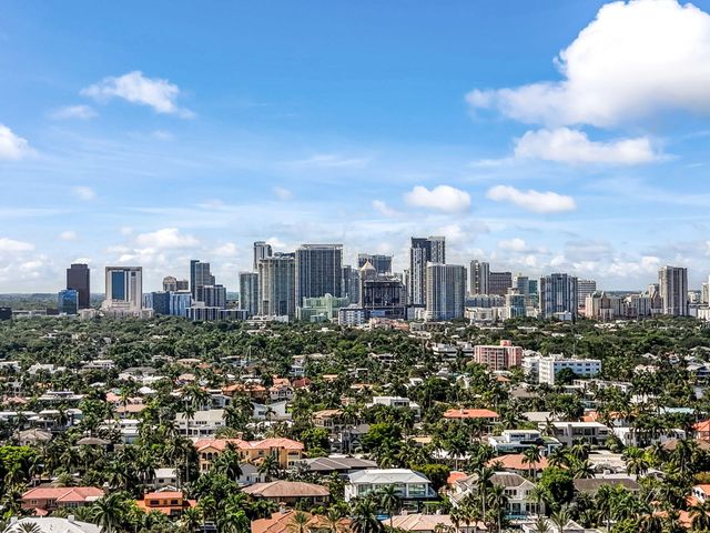 333 SUNSET Drive 104, Fort Lauderdale, FL 33301
