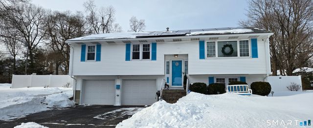 26 Farrel Drive, Ansonia, CT 06401