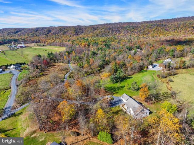 515 HICKORY LANE, Belleville, PA 17004