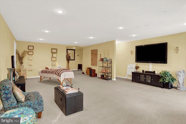 515 HICKORY LANE, Belleville, PA 17004