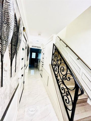 58 Rialto Way, Patchogue, NY 11772