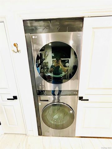 58 Rialto Way, Patchogue, NY 11772