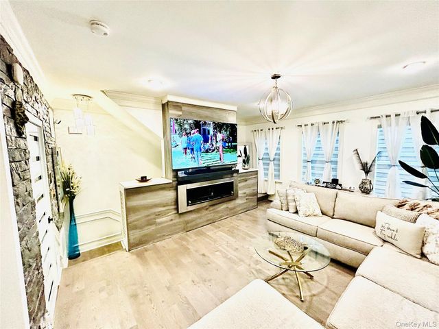 58 Rialto Way, Patchogue, NY 11772