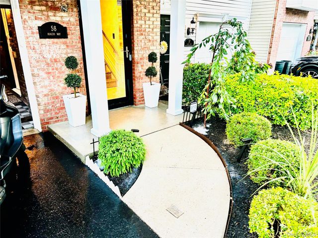 58 Rialto Way, Patchogue, NY 11772