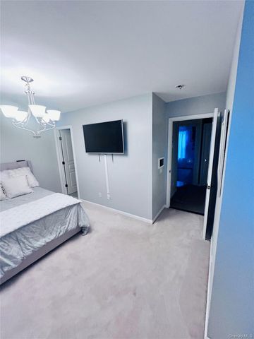 58 Rialto Way, Patchogue, NY 11772