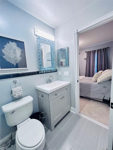 58 Rialto Way, Patchogue, NY 11772